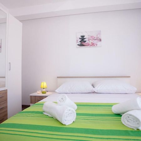 Apartments Mia 4&5 Baska Voda Bagian luar foto