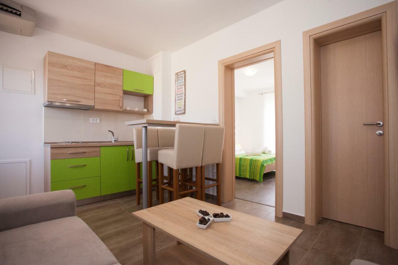 Apartments Mia 4&5 Baska Voda Bagian luar foto