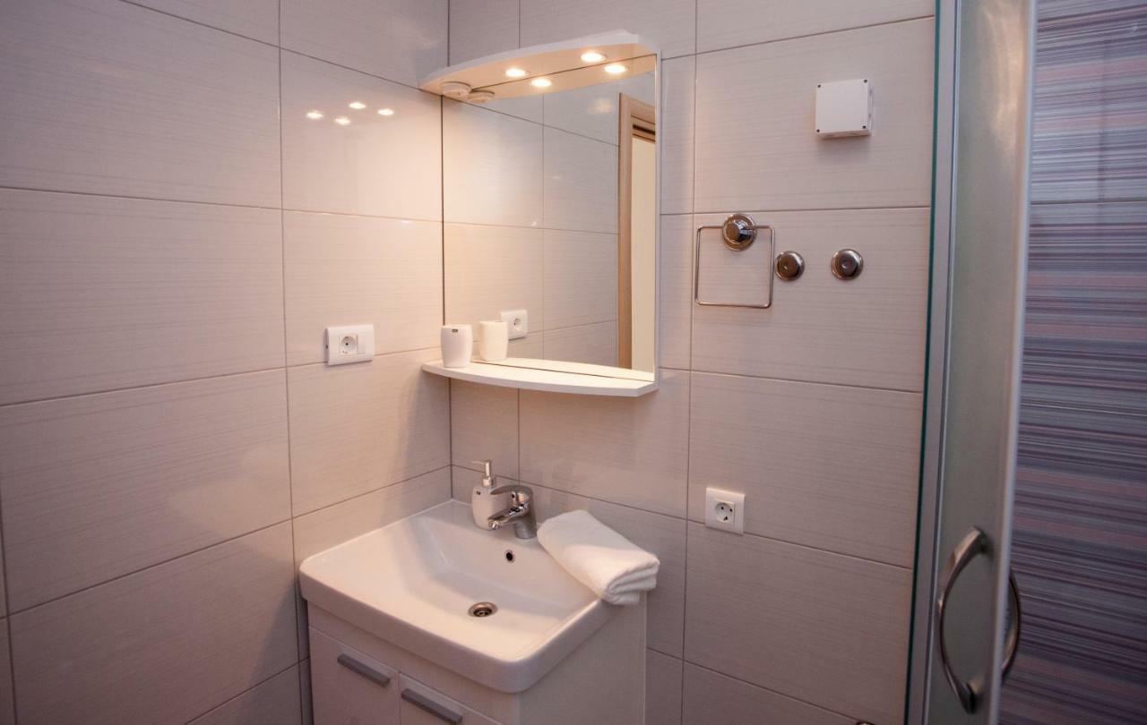 Apartments Mia 4&5 Baska Voda Bagian luar foto
