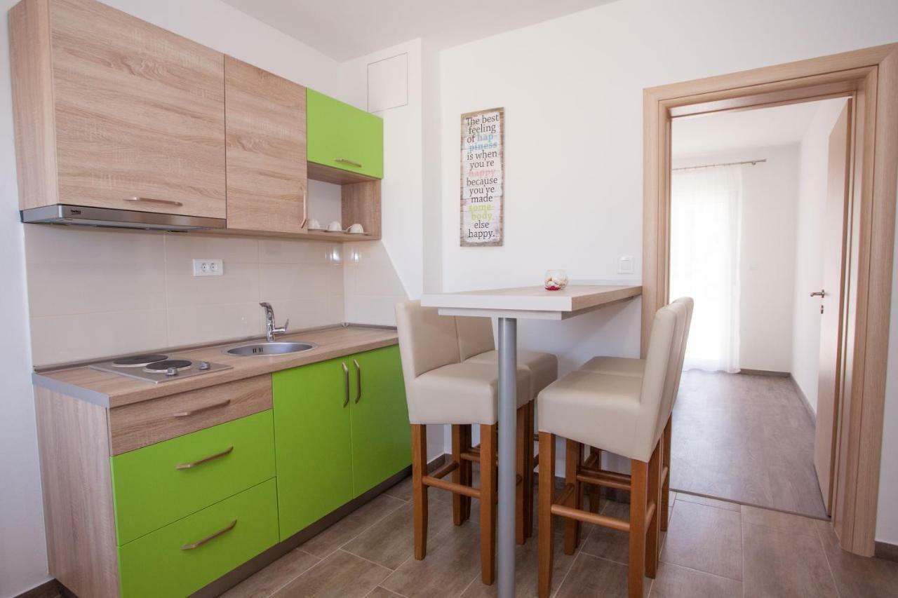 Apartments Mia 4&5 Baska Voda Bagian luar foto