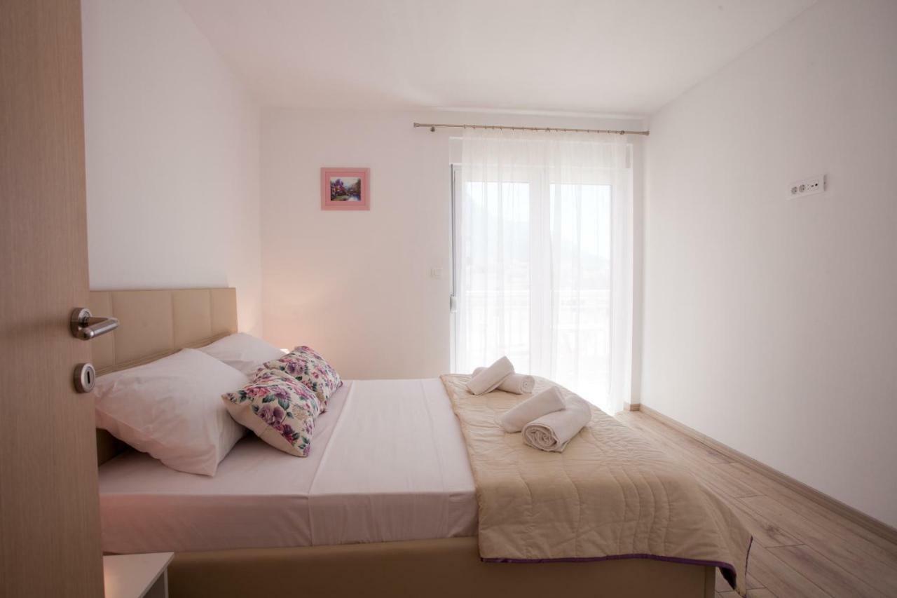 Apartments Mia 4&5 Baska Voda Bagian luar foto