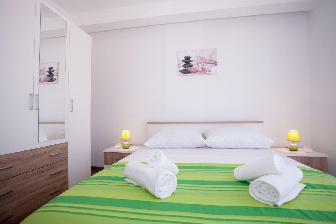 Apartments Mia 4&5 Baska Voda Bagian luar foto